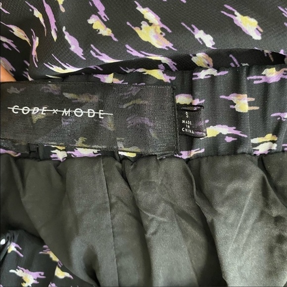 Code x Mode Boho Semi Sheer Contemporary Print Maxi Skirt - Picture 7 of 8